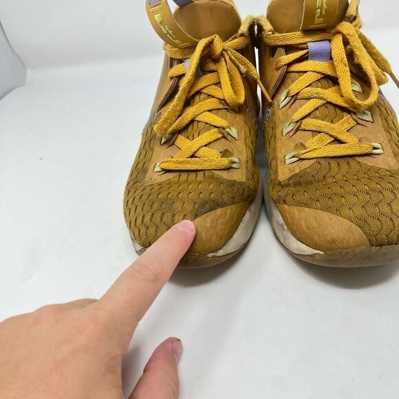 Nike Lebron Witness 5 Basketball Shoes Wheat Lace-Up Youth Boys' 7Y US - Picture 6 of 14